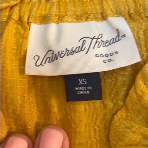 Universal Thread Short Sleeve Neck Ruffle Blouse - Picture 4 of 5